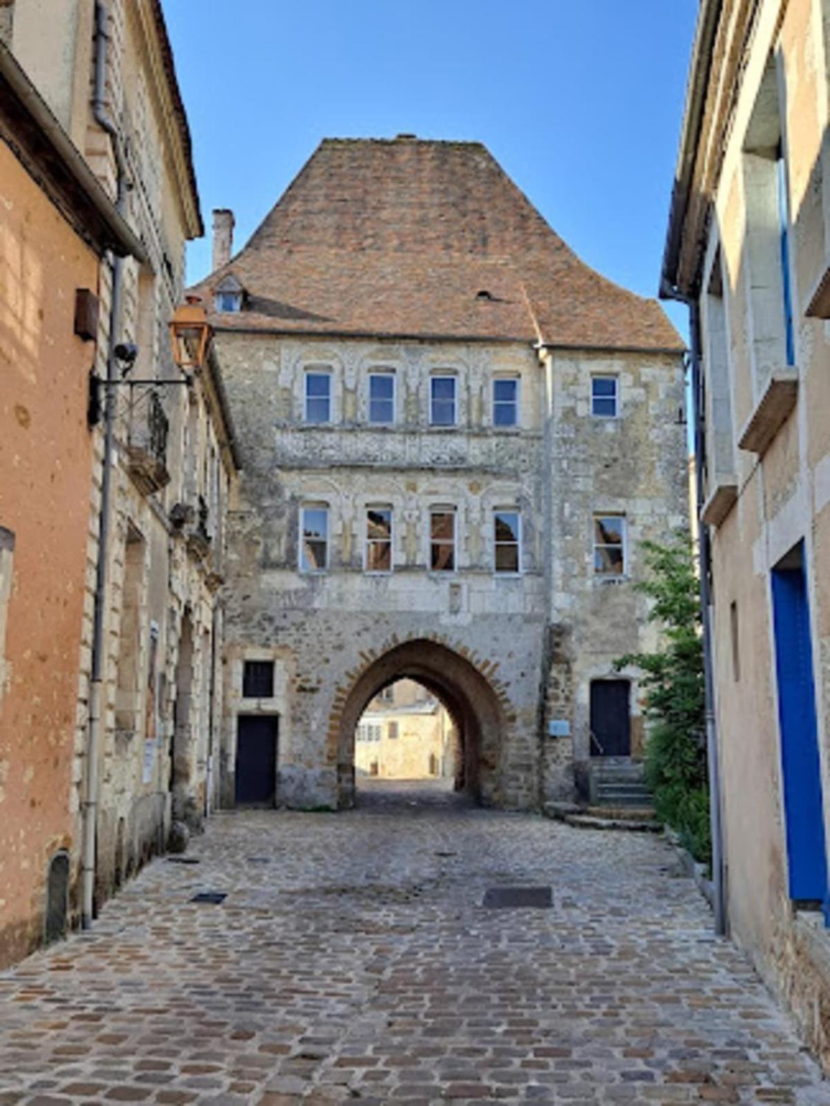 Appartement La Caresse De L'Amarante Mortagne-au-Perche Luaran gambar